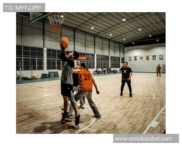 费伦斯主场迎战本菲卡双方争夺积分展现激烈对抗 费伦斯主场迎战本菲卡双方争夺积分展现激烈对抗